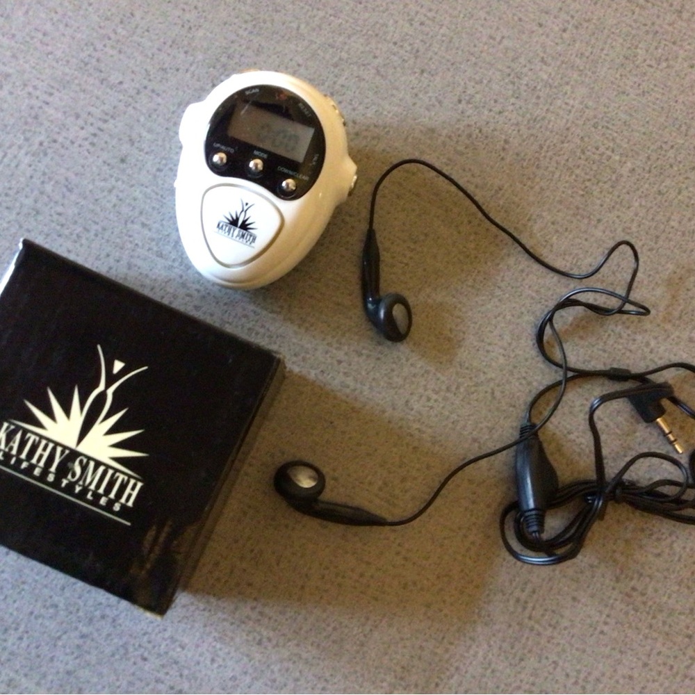 The radio pedometer will monitor your calories burned, steps taken & distance